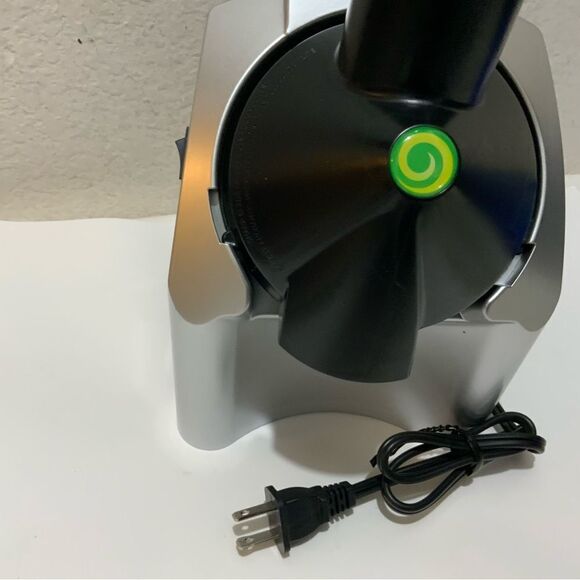 Yonanas Frozen Dessert Machine Maker Electric Healthy Treat Fruit B6 - Picture 3 of 5